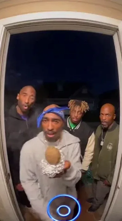 This but he says hot potato 🥔