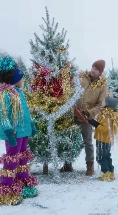 More tinsel please ✨✨✨