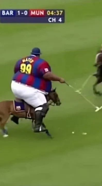 Poor Pony 😂😂